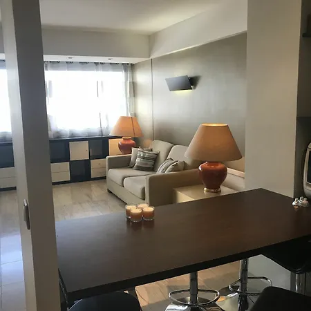 Apartment Spacious Modern In Right On The Croisette Near The 688 Cannes