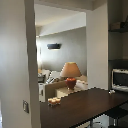Spacious Modern In Right On The Croisette Near The 688 Apartment Cannes